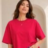camiseta-oversized-feminina-vermelho-escuro-04-close-gola-ribana