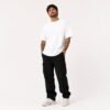 camiseta-oversized-masculina-branca-01-capa-modelo-masculino-frente
