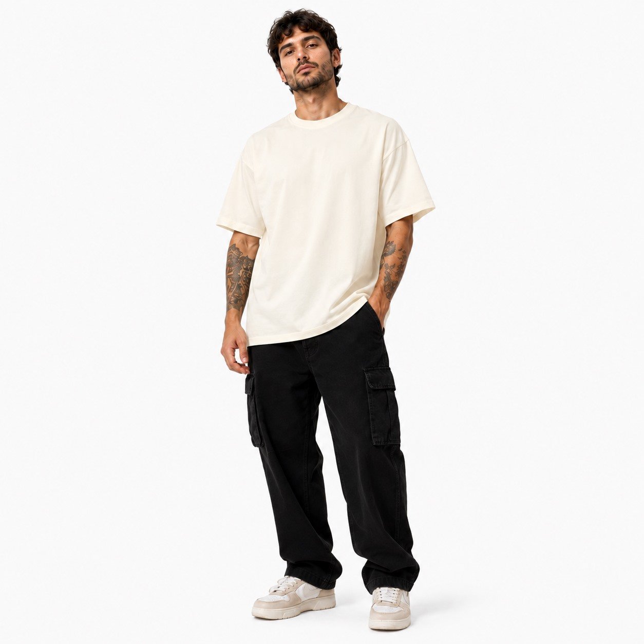 camiseta-oversized-masculina-off-01-capa-modelo-masculino-frente