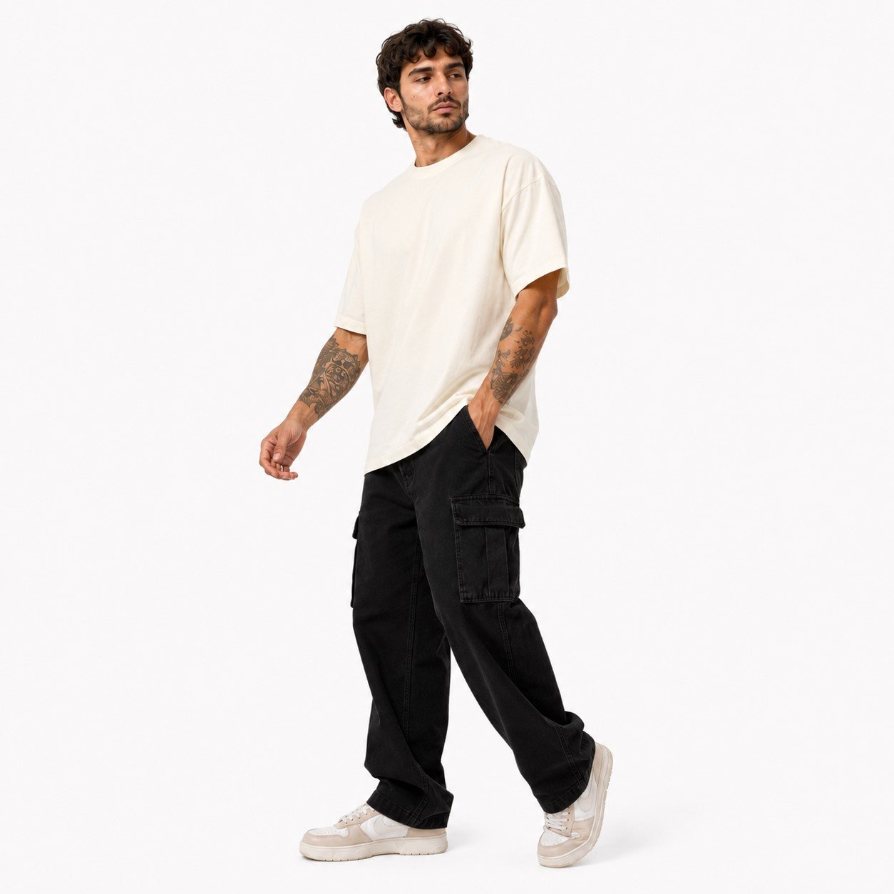 camiseta-oversized-masculina-off-05-modelo-lifestyle