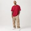 camiseta-oversized-masculina-vermelho-escuro-05-modelo-frente-alternativa