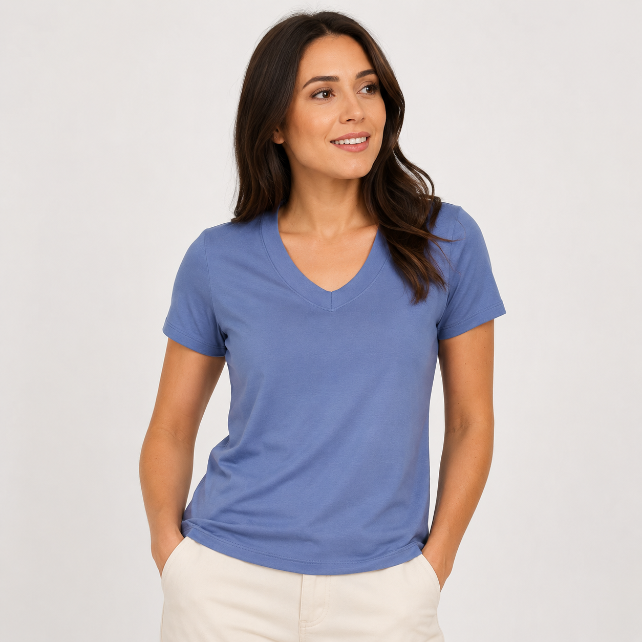 gola-v-azul-serenity-modelo-frente