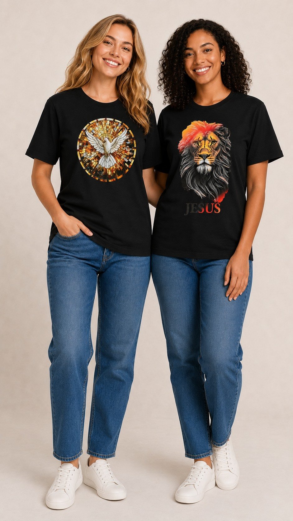 Kit 2 Camisetas Femininas Cristas - modelos de corpo inteiro com as duas estampas Kit 2 Camisetas Femininas Cristas - modelos de corpo inteiro com as duas estampas