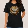 Kit 2 Camisetas Femininas Cristas - modelo com a camiseta Espirito Santo Kit 2 Camisetas Femininas Cristas - modelo com a camiseta Espirito Santo